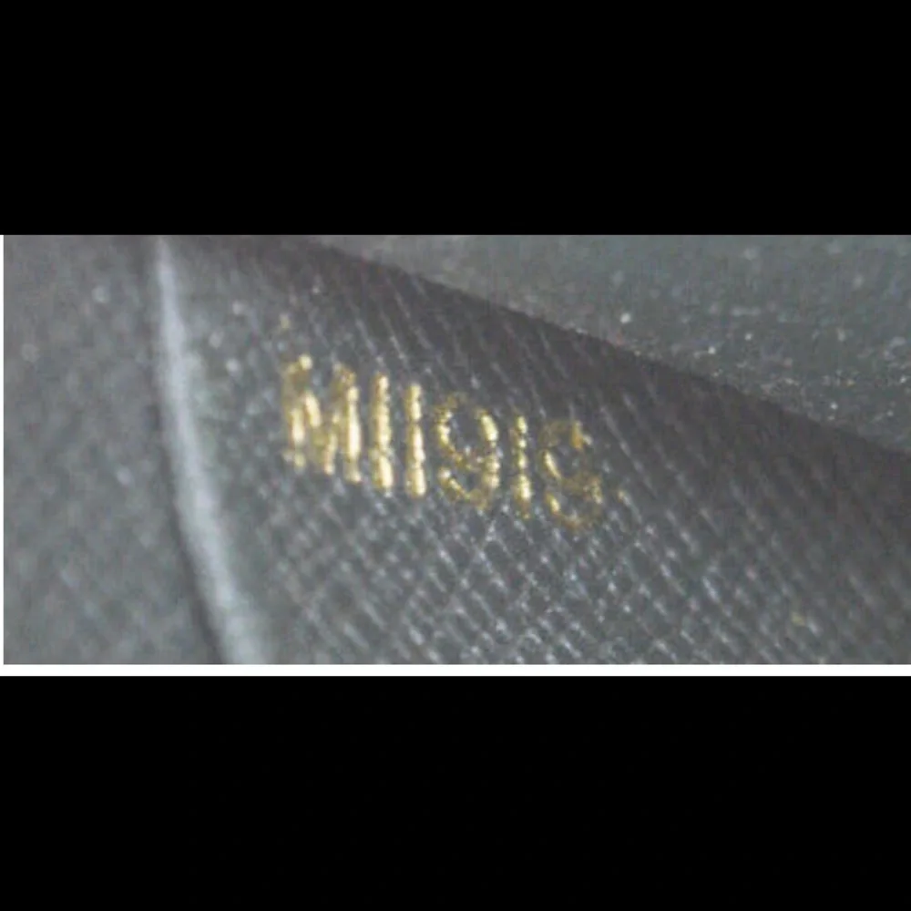 Louis Vuitton Green Wallet - Picture 2 of 7